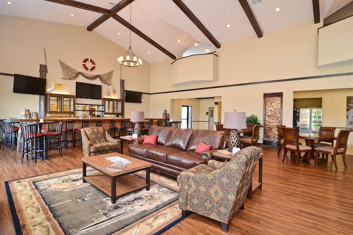 Best Western Plus Emory at Lake Fork Inn & Suites