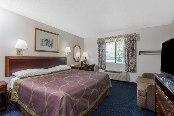 Room 16 of 24