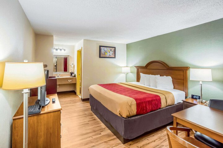 Econo Lodge Huntington - Barboursville University Area