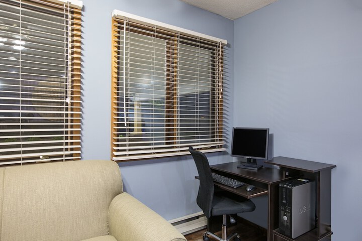 Business Center 14 of 14