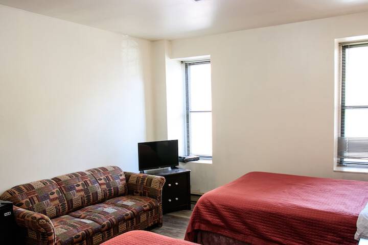 Room 8 of 36