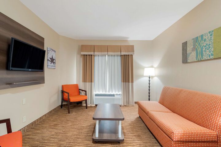 Room 25 of 36