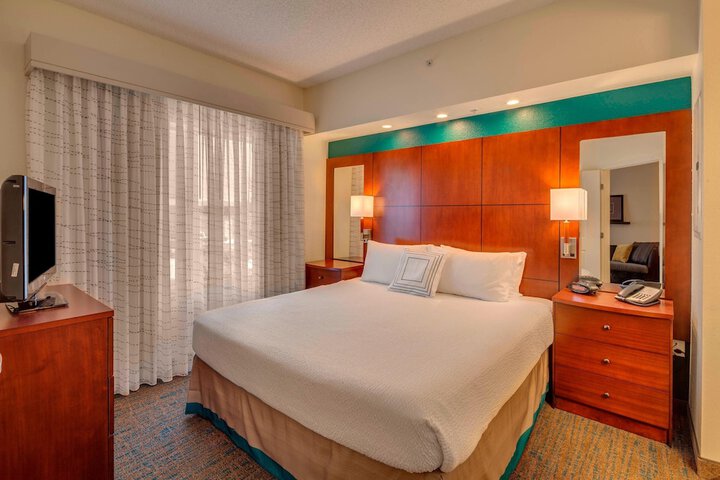 Room 15 of 25