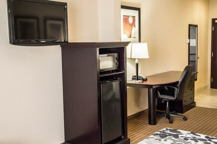 Room 83 of 103