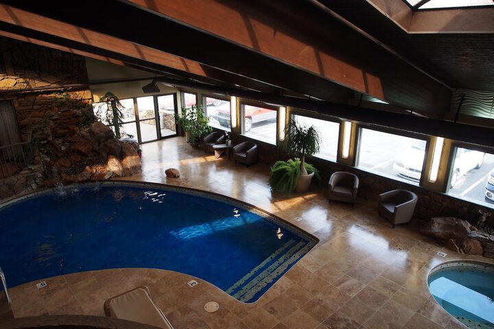 Pool 14 of 73