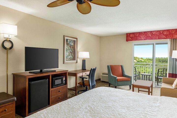 Hampton Inn & Suites Outer Banks / Corolla