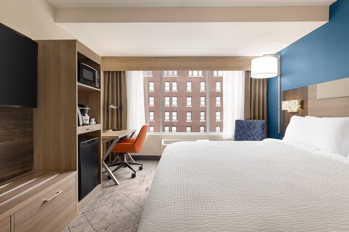 Holiday Inn Express Evansville Downtown by IHG