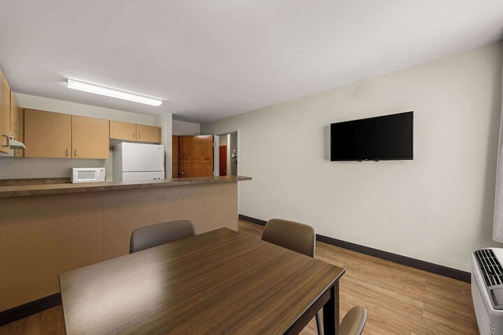 Room 34 of 49