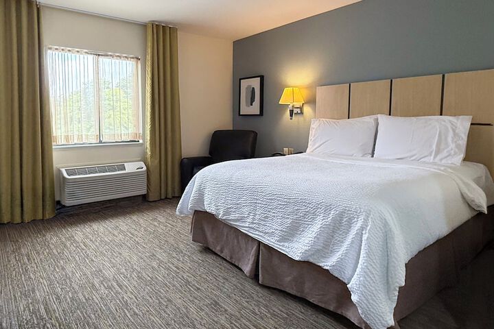 Candlewood Suites East Lansing by IHG