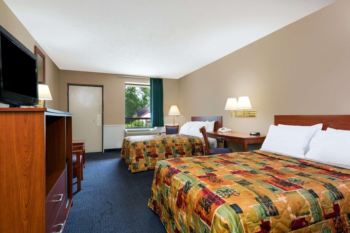 Room 18 of 23