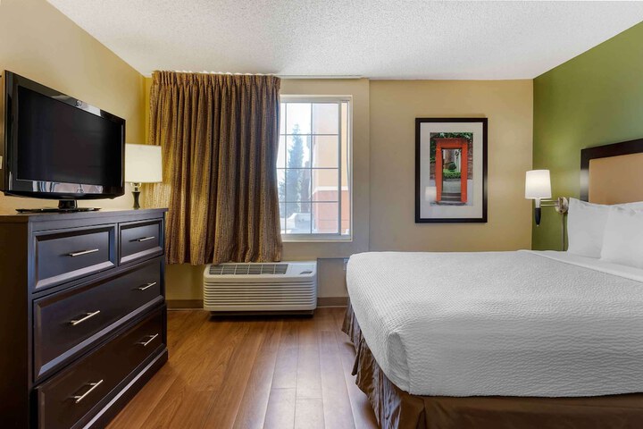 Extended Stay America Suites Newark Woodbridge