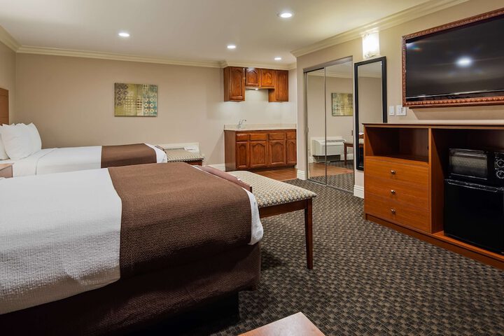 Room 21 of 41