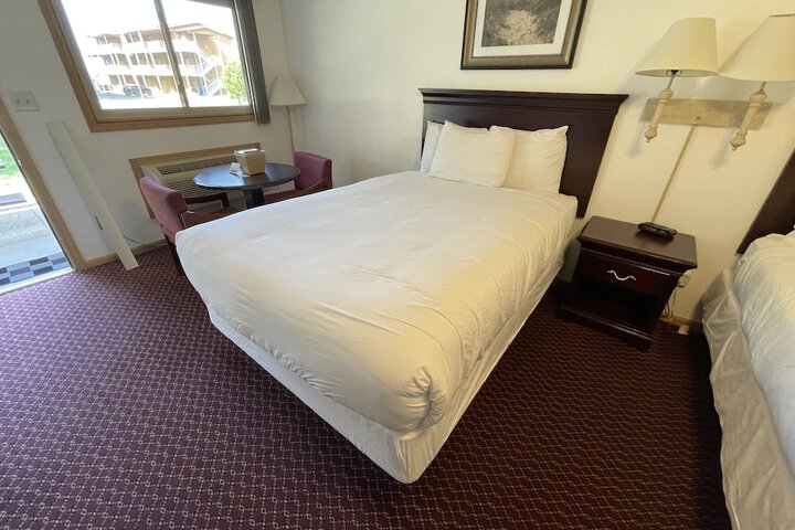 Room 52 of 78