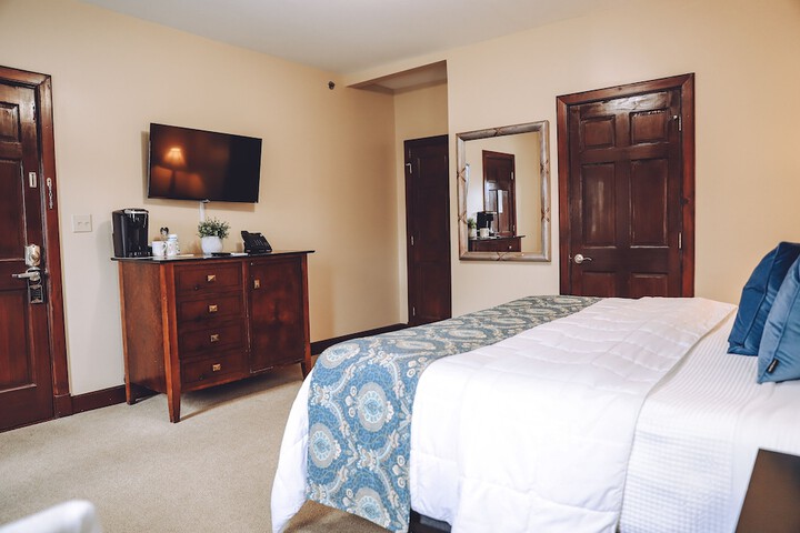 Room 62 of 89