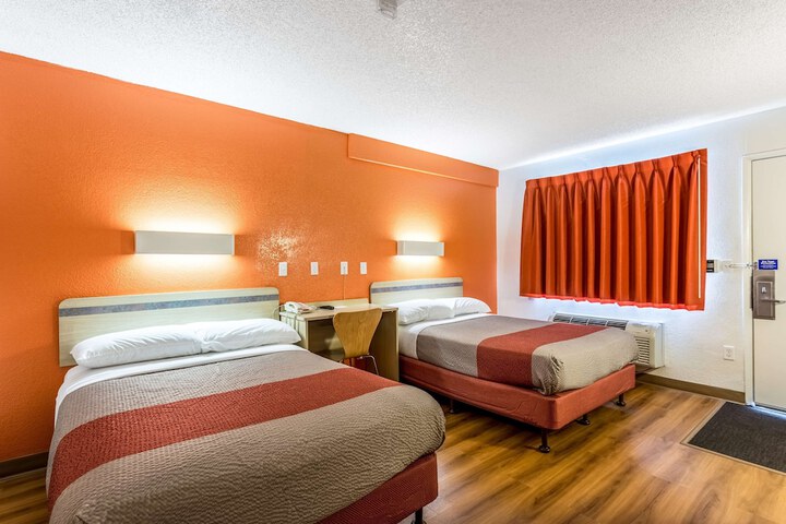 Room 27 of 30