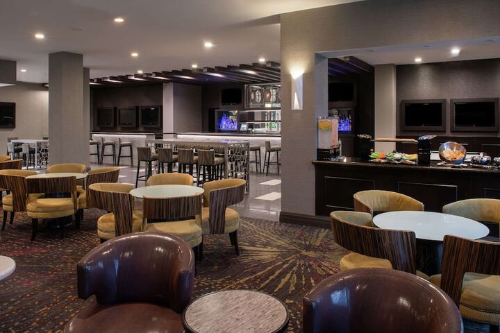 Lounge 57 of 65