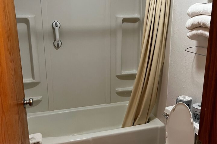 Room 8 of 15