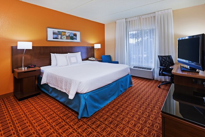 Room 13 of 23