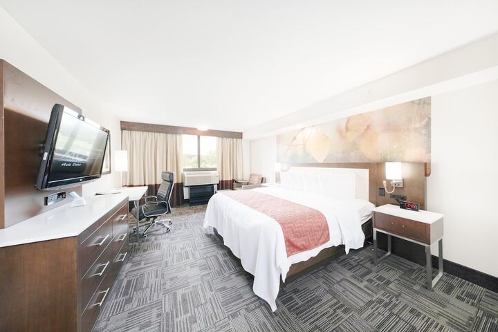 Holiday Inn Brookfield - ​​Milwaukee by IHG