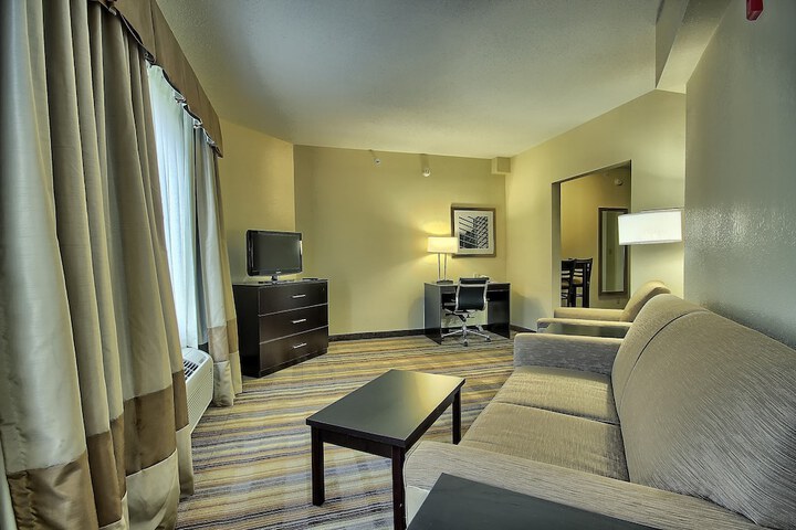 Holiday Inn Express Hotel & Suites Columbus SW-Grove City by IHG