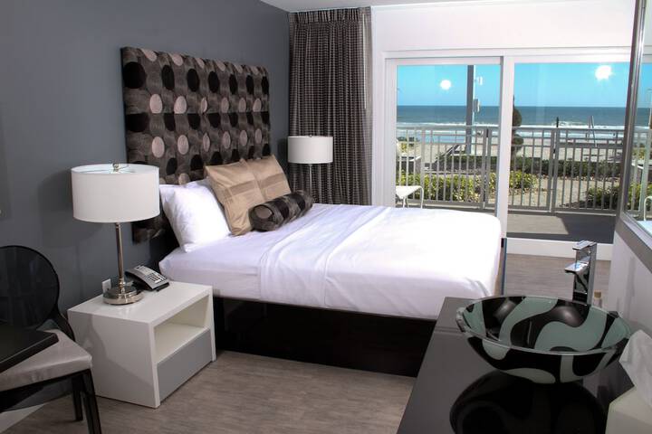 Room 28 of 54