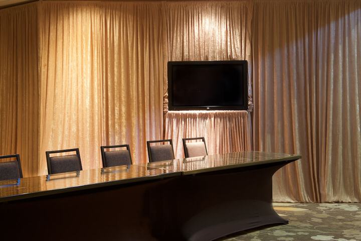 Hilton Orange County / Costa Mesa