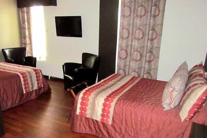 Room 13 of 32