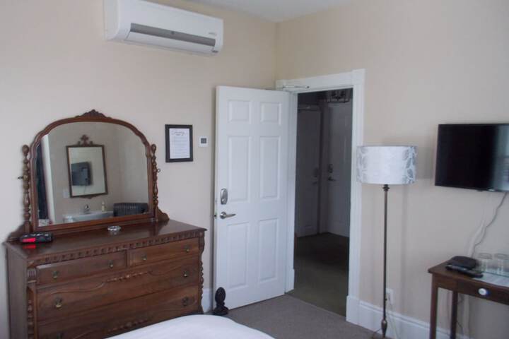 Room 20 of 49