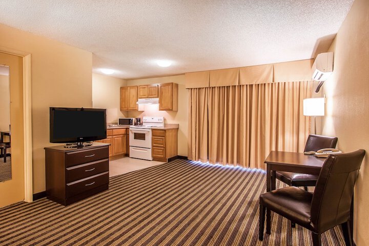 Quality Inn & Suites Vancouver - Hazel Dell