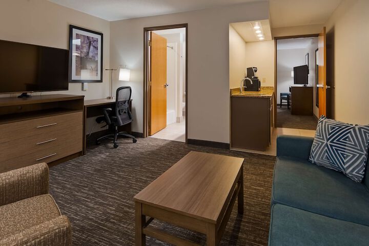 Room 18 of 26