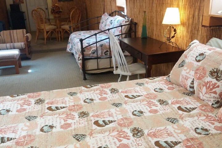 Island Guest House B & B
