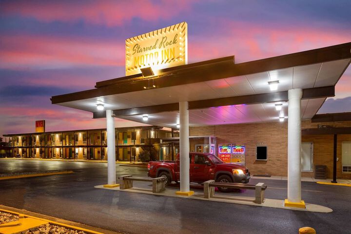 Hotel 3 of 25
