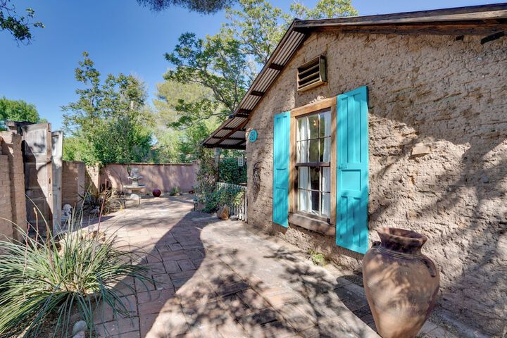 Patagonia Cottage w / Patio & Yard: Walk to Town!