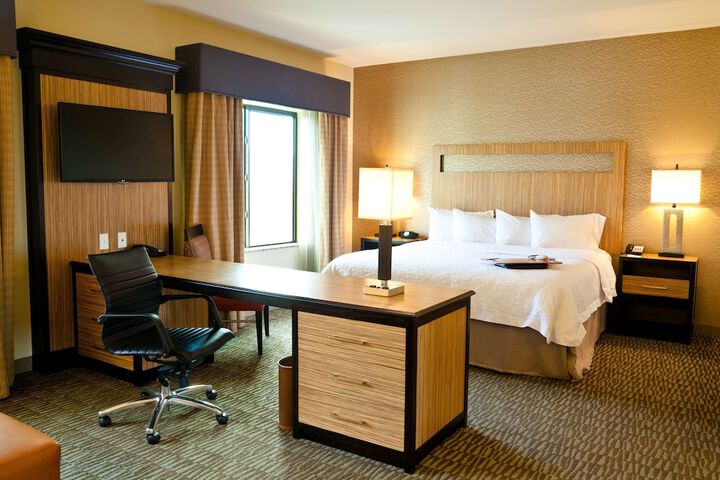 Hampton Inn & Suites Salinas