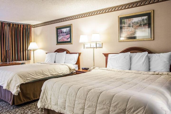 Econo Lodge Newton