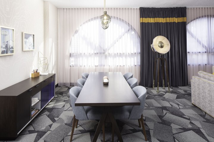 Saint Kate - The Arts Hotel