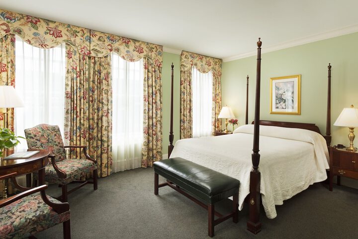 Room 13 of 25