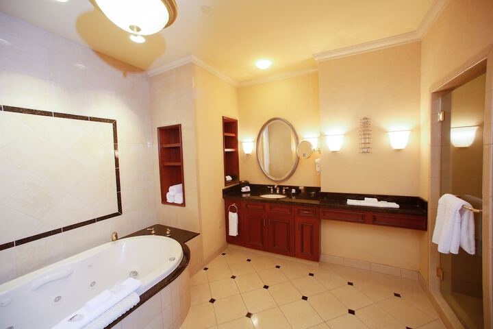 Room 26 of 43
