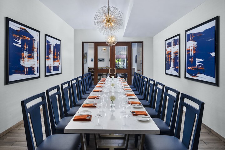 Dining 59 of 96