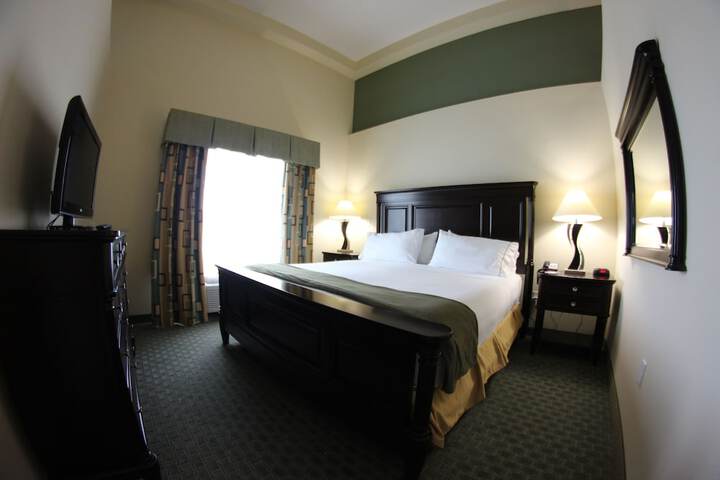 Room 34 of 113