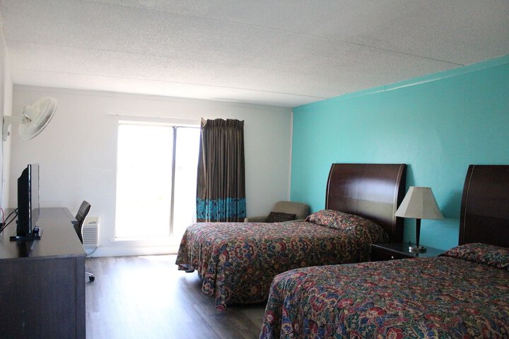 Room 17 of 34