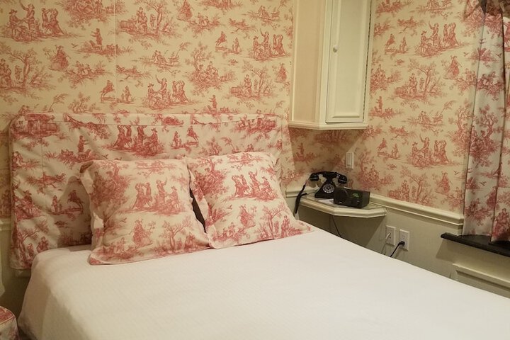 Room 63 of 84
