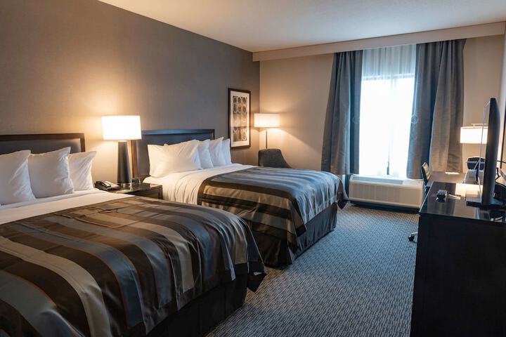 Room 32 of 54