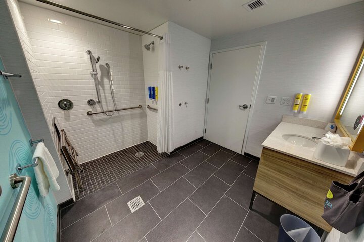 Room 19 of 28