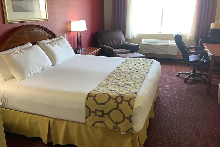 Baymont Inn & Suites by Wyndham