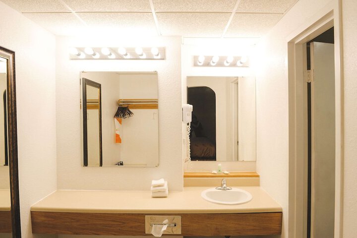 Quality Inn & Suites Ames Conference Center Near ISU Campus