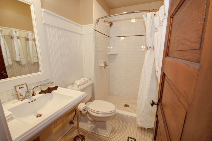 Room 15 of 64