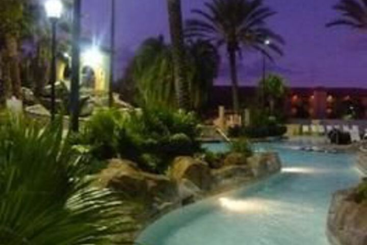 Orlando Sweet Vacation Home 4 Br Villa by RedAwning