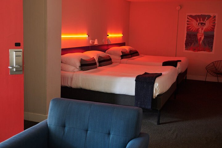 Room 40 of 103