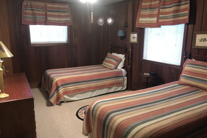Room 124 of 399